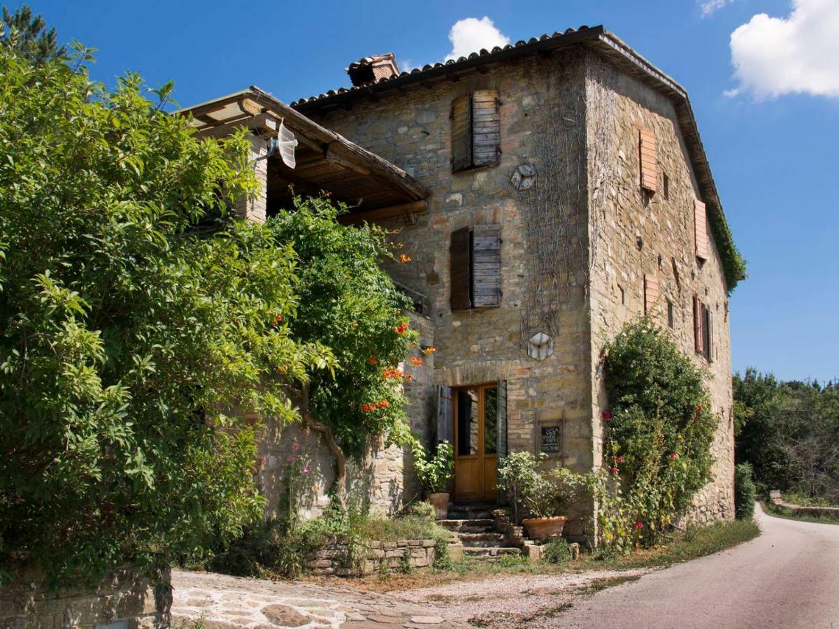 Casa La Valle, Gubbio, Frazione Santa Cristina Bed & Breakfast Exterior photo